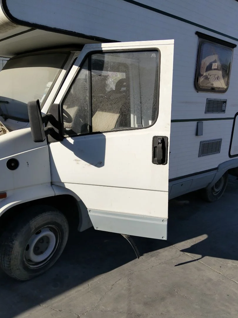 Foto de PUERTA DELANTERA IZQUIERDA FIAT DUCATO I BUS