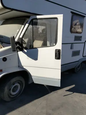 Foto de PUERTA DELANTERA IZQUIERDA FIAT DUCATO I BUS