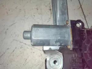 Foto de ELEVALUNAS TRASERO IZQUIERDO FORD MONDEO TURNIER (GE) 2.0 TDCi CAT (131 CV / 96 KW) referencia 0130821773 foto 2