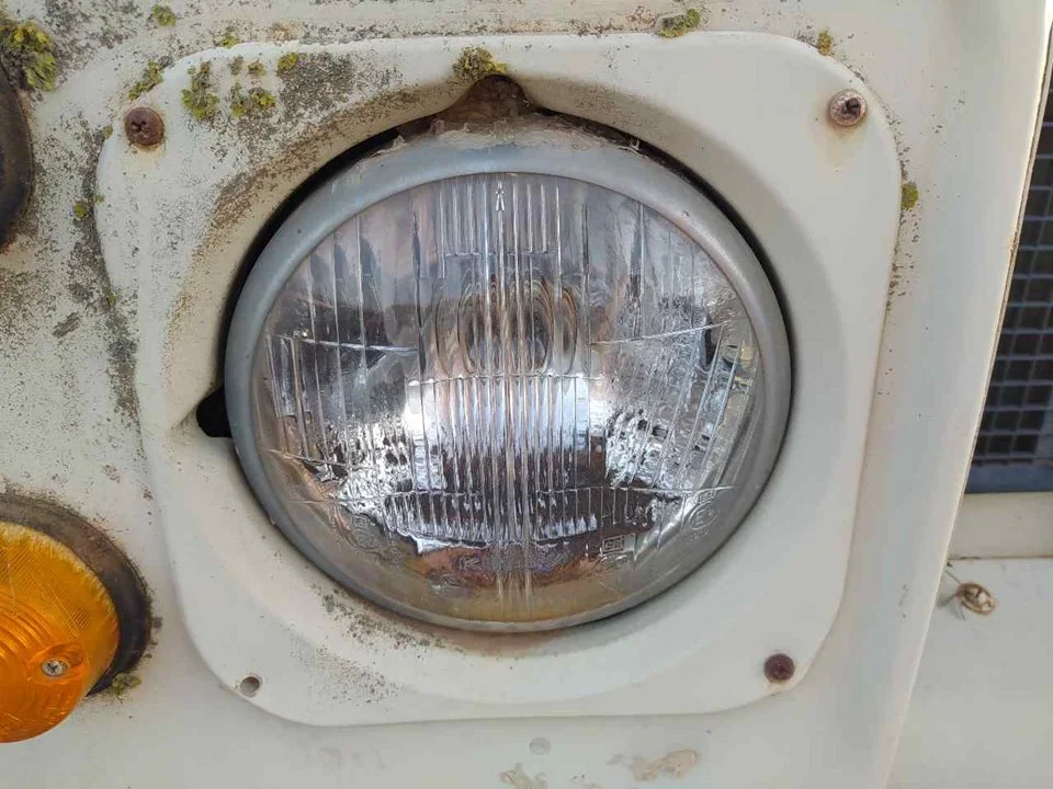 Foto de FARO DERECHO LAND ROVER ROVER SANTANA ROVER (14,42 CVF)