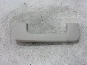 Foto de NO IDENTIFICADO AUDI A6 BERLINA (4F2) 4.2 V8 40V (335 CV / 246 KW) referencia 8P0857607C
