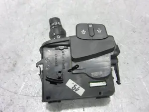 Foto de MANDO MULTIFUNCION RENAULT MODUS I 1.4 16V (98 CV / 72 KW) referencia 88103003 foto 2