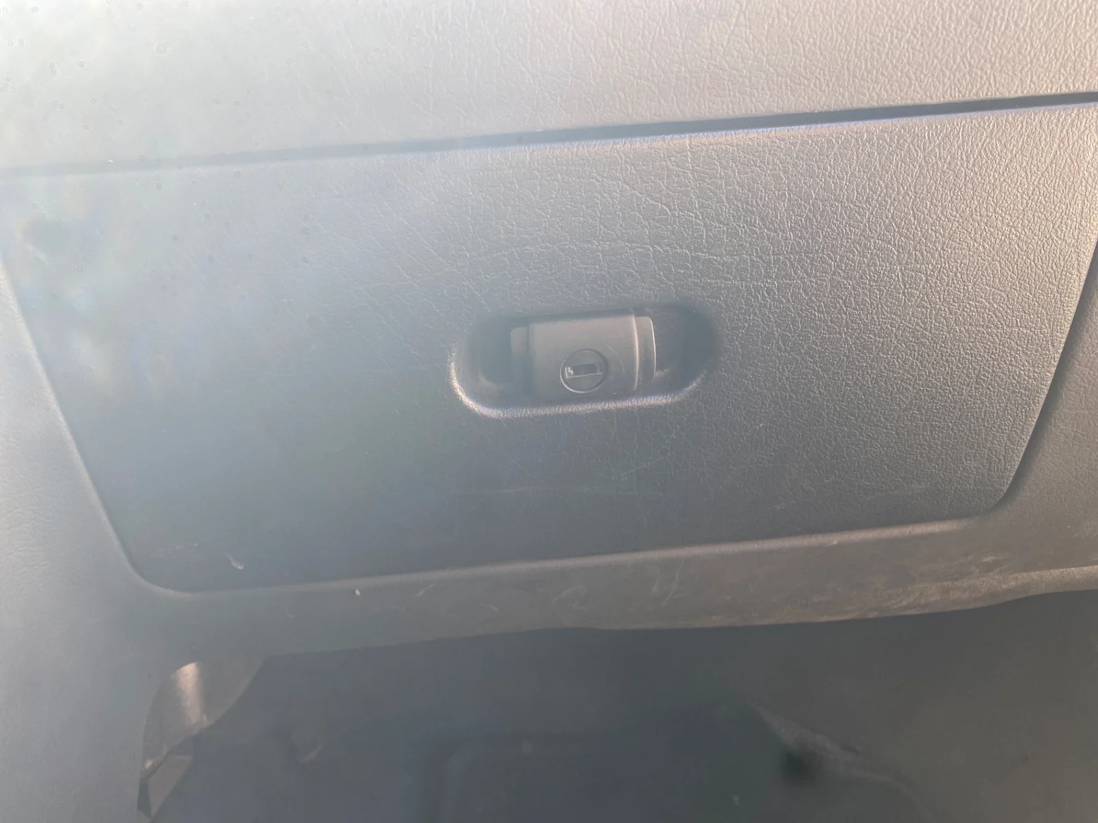 Foto de GUANTERA VOLKSWAGEN POLO III (6N1) 1.4 (60 CV / 44 KW)