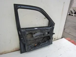 Foto de PUERTA DELANTERA IZQUIERDA VOLKSWAGEN POLO III BERLINA (6N2) 1.4 16V (75 CV / 55 KW) foto 7