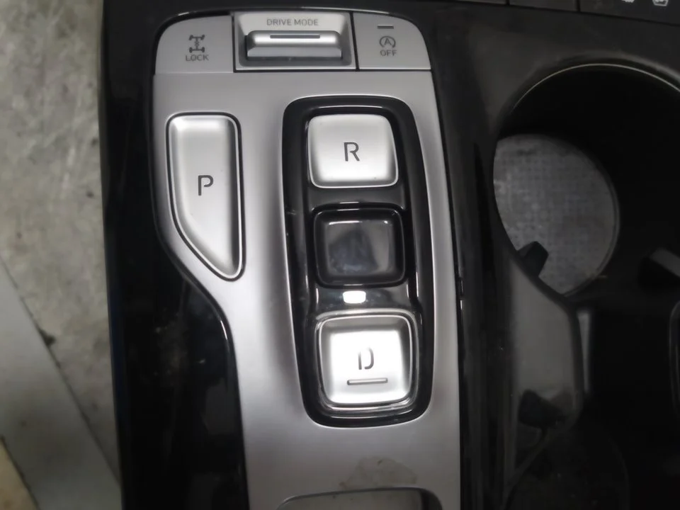 Foto de PALANCA CAMBIO HYUNDAI TUCSON (NX) híbrido-suave 100 kW (1.6 Ltr. - 100 kW CRDi) (136 CV / 100 KW) referencia 299222082