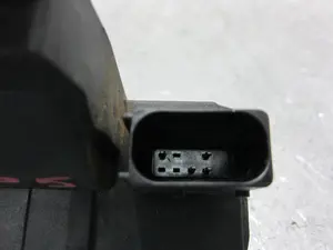Foto de CERRADURA PUERTA TRASERA IZQUIERDA SAAB 9-3 FAMILIAR 1.9 TiD CAT (0 CV / 0 KW) referencia 12759691 foto 3