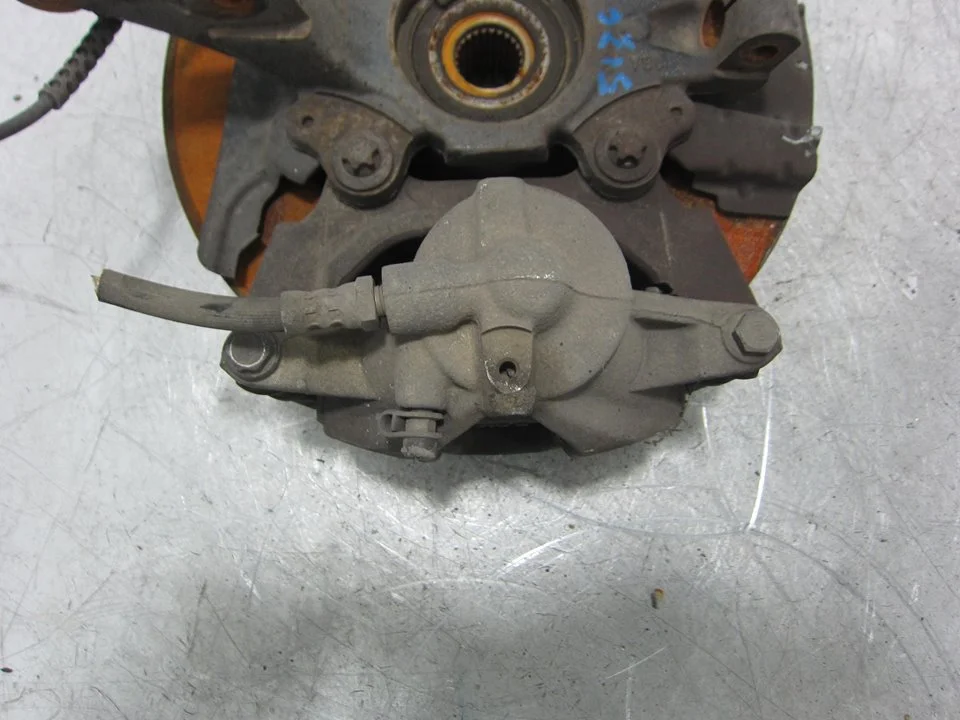Foto de PINZA DE FRENO DELANTERA DERECHA FIAT 500L (330) 1.3 16V JTD CAT (84 CV / 62 KW)