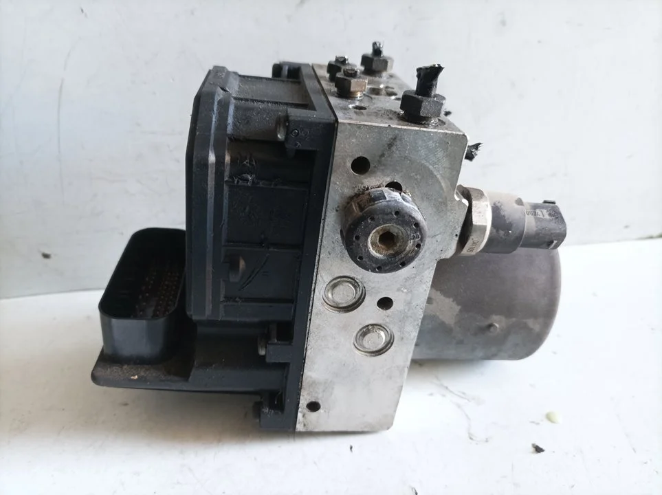 Foto de ABS ALFA ROMEO 147 (190) 2.0 16V CAT (150 CV / 110 KW) referencia 0130108078