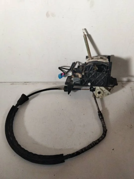 Foto de POMO PALANCA CAMBIO VOLKSWAGEN TOUAREG (7LA) 2.5 TDI (174 CV / 128 KW) referencia 7L6713265A3104