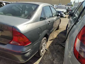 Foto de LUNA CUSTODIA TRASERA DERECHA FORD FOCUS BERLINA (CAK) 1.8 TDCi CAT (101 CV / 74 KW)
