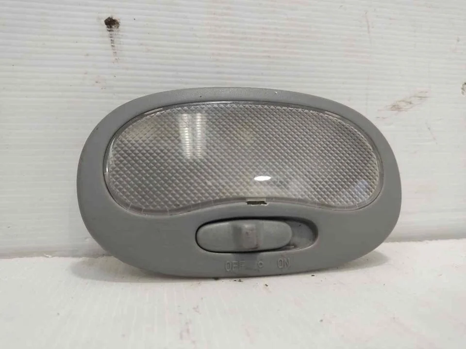 Foto de LUZ INTERIOR DAEWOO KALOS 1.2 CAT (72 CV / 53 KW) referencia 96540312