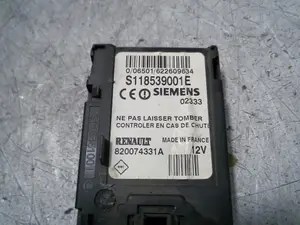 Foto de CONMUTADOR DE ARRANQUE RENAULT MEGANE II BERLINA 5P 1.9 dCi Diesel (120 CV / 88 KW) referencia 820074331A foto 4