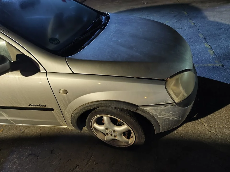 Foto de AIRBAG DELANTERO DERECHO OPEL CORSA C 1.2 16V CAT (Z 12 XE / LW4) (75 CV / 55 KW) referencia 13188043
