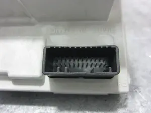 Foto de PANTALLA MULTIFUNCION RENAULT MEGANE II BERLINA 3P 1.9 dCi Diesel (120 CV / 88 KW) referencia 8200350498 foto 5