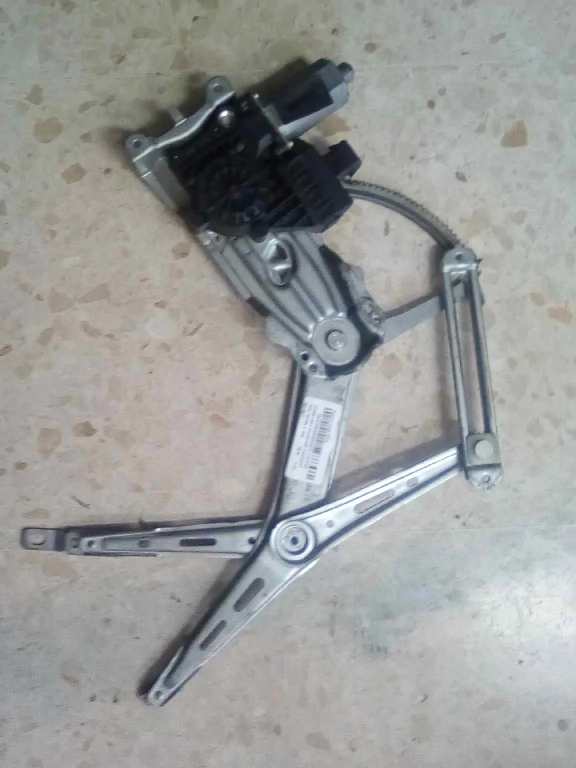 Foto de ELEVALUNAS DELANTERO IZQUIERDO OPEL ZAFIRA A referencia 90579571