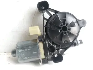 Foto de MOTOR ELEVALUNAS TRASERO DERECHO AUDI A3 SEDÁN (8VM) referencia 0130822712 foto 3