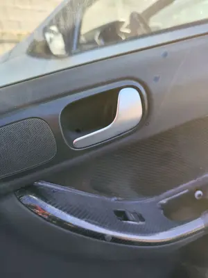 Foto de MANETA INTERIOR DELANTERA DERECHA AUDI A3 (8L) 1.6  (102 CV / 75 KW) referencia 8L0837020  FKZ