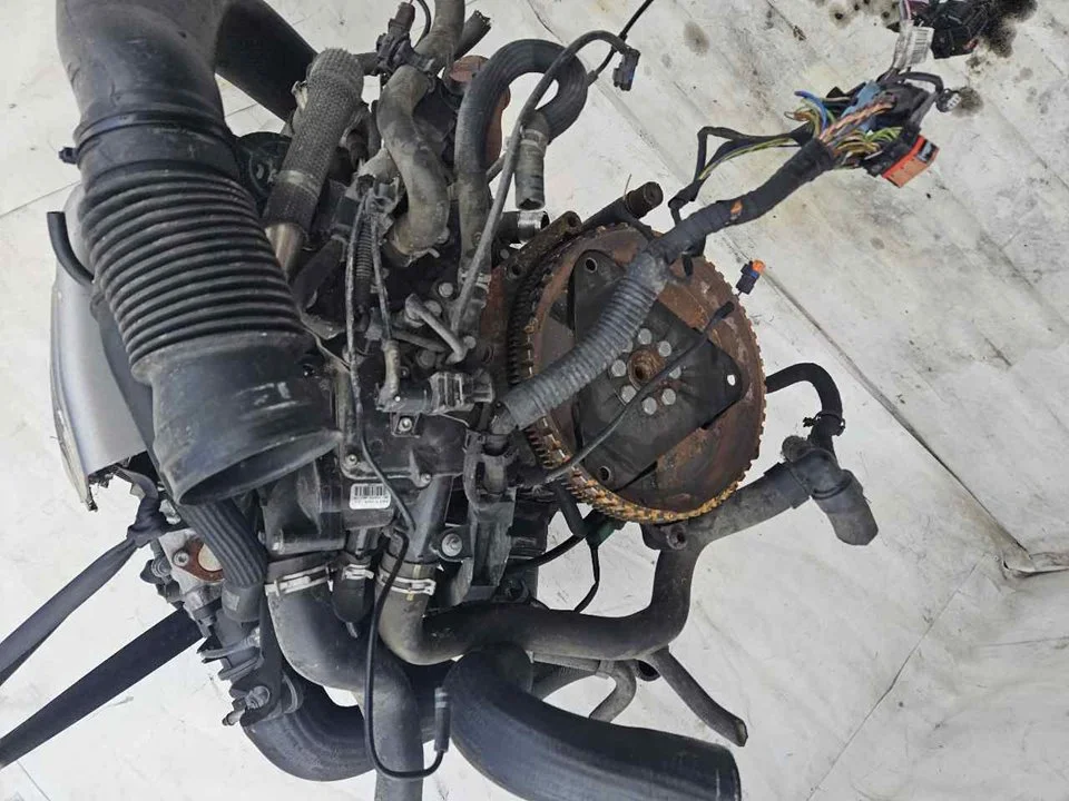 Foto de MOTOR COMPLETO CITROEN C5 BERLINA 2.2 HDi FAP CAT (4HX / DW12ED4) (133 CV / 98 KW) referencia 4HXDW12TED4FAP