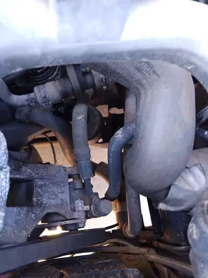 Foto de TUBO PRESION DIRECCION ASISTIDA VOLKSWAGEN PASSAT BERLINA (3B3) 1.9 TDI (131 CV / 96 KW)