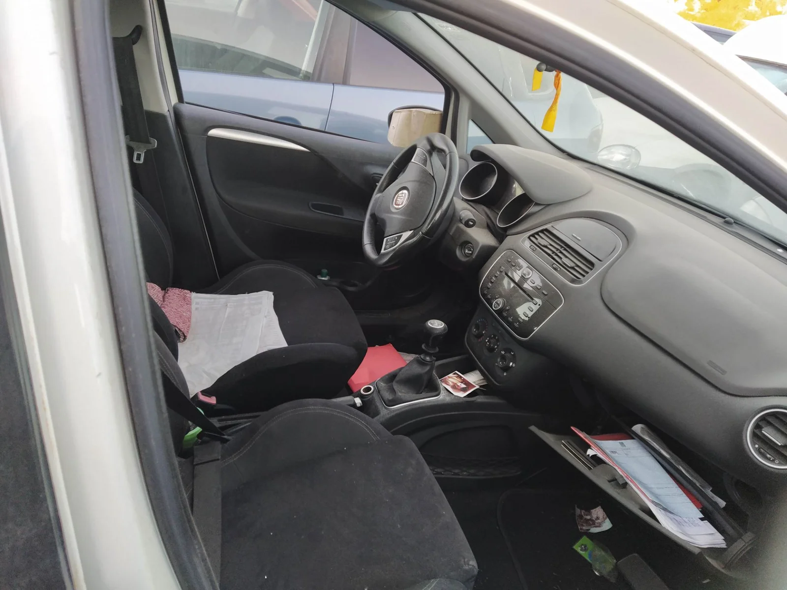 Foto de ENGANCHE CINTURON DELANTERO IZQUIERDO FIAT III PUNTO (199) 1.4 CAT (78 CV / 57 KW)