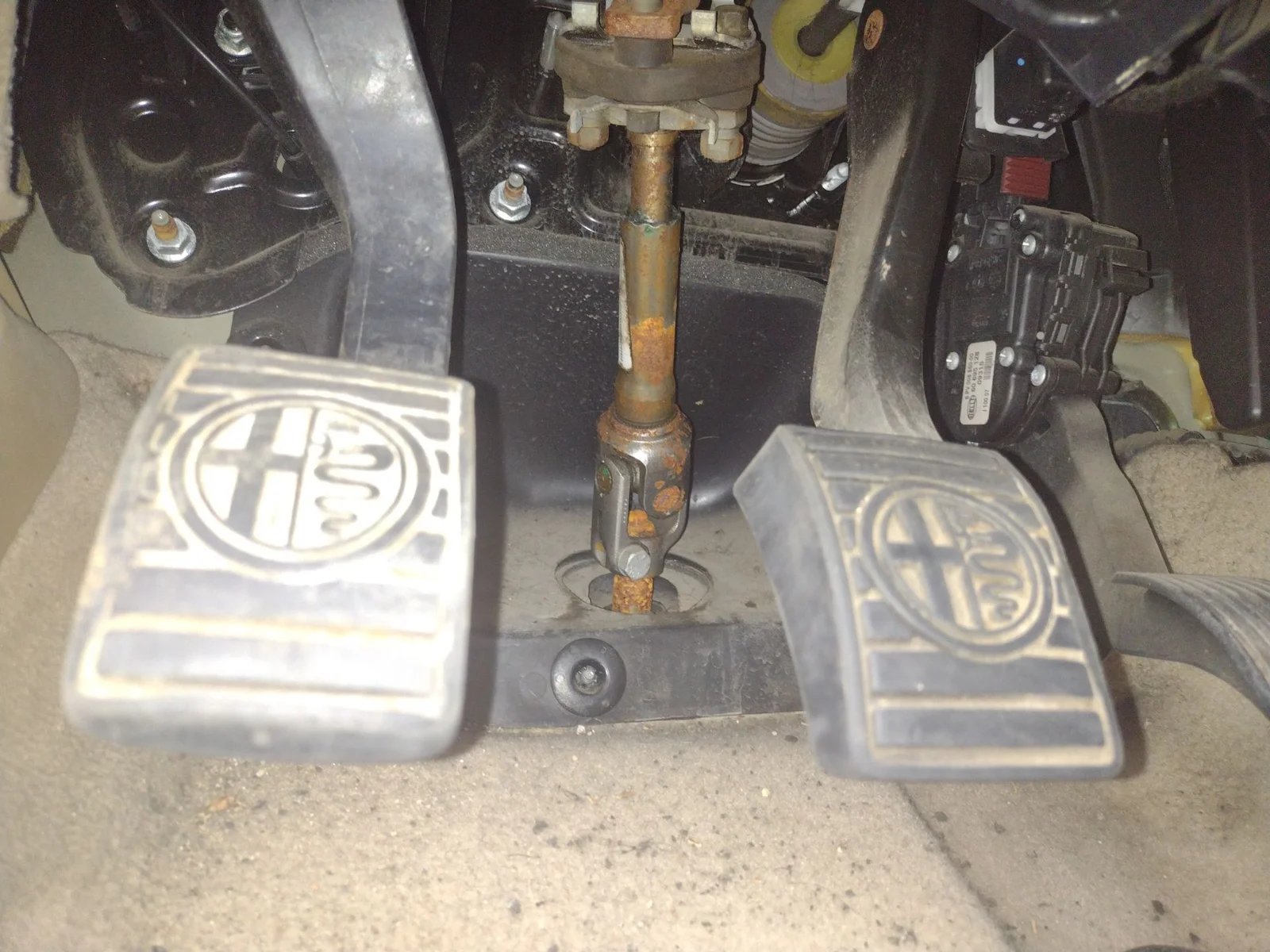 Foto de COLUMNA DIRECCION ALFA ROMEO 159 (140) 1.9 JTD (M) 16V CAT (150 CV / 110 KW)