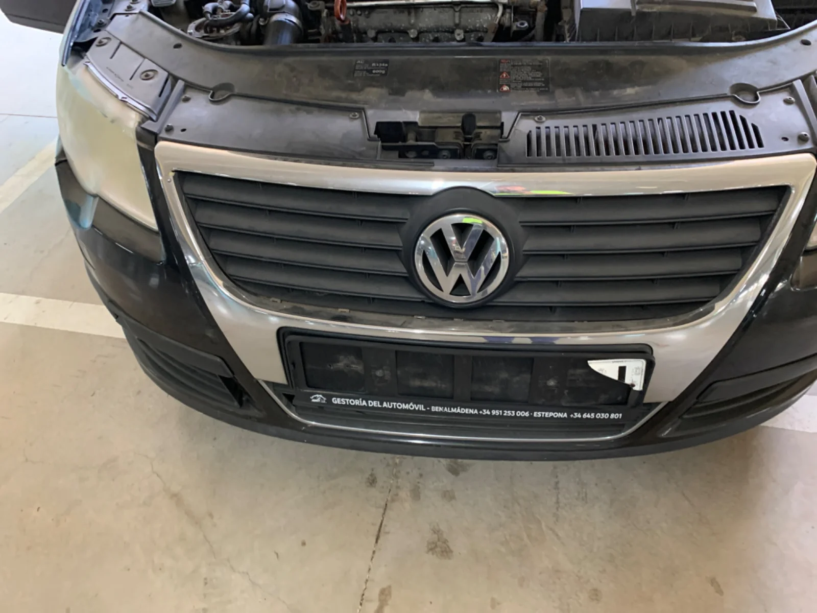 Foto de PANEL FRONTAL VOLKSWAGEN PASSAT VARIANT (3C5) 2.0 TDI (140 CV / 103 KW)