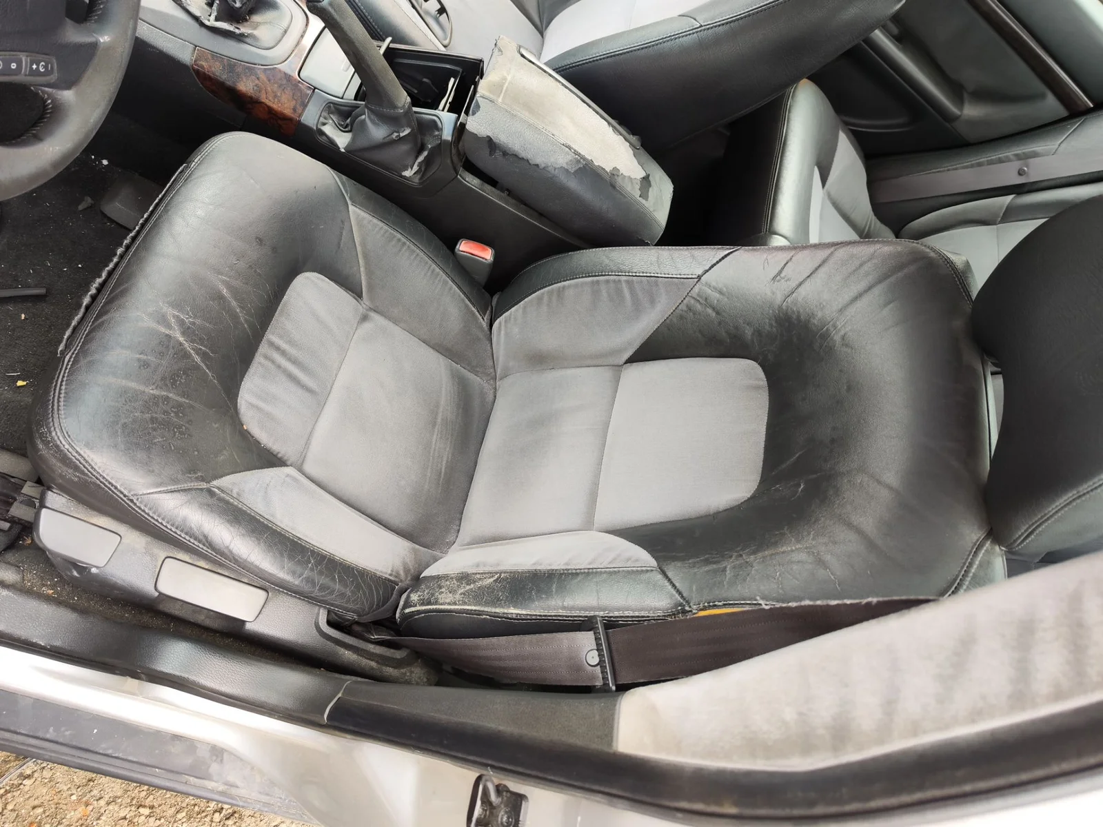 Foto de ASIENTO DELANTERO IZQUIERDO VOLVO S80 BERLINA 2.4 CAT (140 CV / 103 KW)