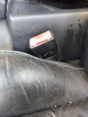 Foto de PRETENSOR AIRBAG IZQUIERDO AUDI A8 (D2) 4.2 V8 40V (310 CV / 228 KW)