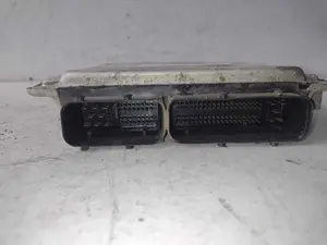 Foto de CENTRALITA MOTOR UCE VOLKSWAGEN GOLF IV VARIANT (1J5)(05.1999) referencia 038906019FG foto 3