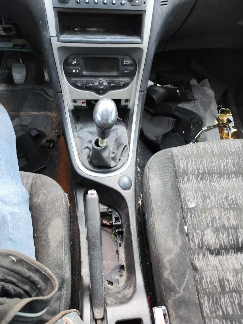 Foto de CONSOLA CENTRAL PEUGEOT 307 (S1)(04.2001) 1.6 16V CAT (109 CV / 80 KW)