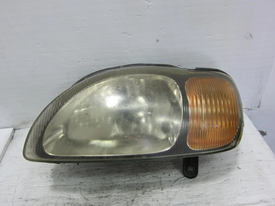 Foto de FARO IZQUIERDO SUZUKI SWIFT BERLINA (SF/EA) 1.3 CAT (101 CV / 74 KW) referencia 10032617