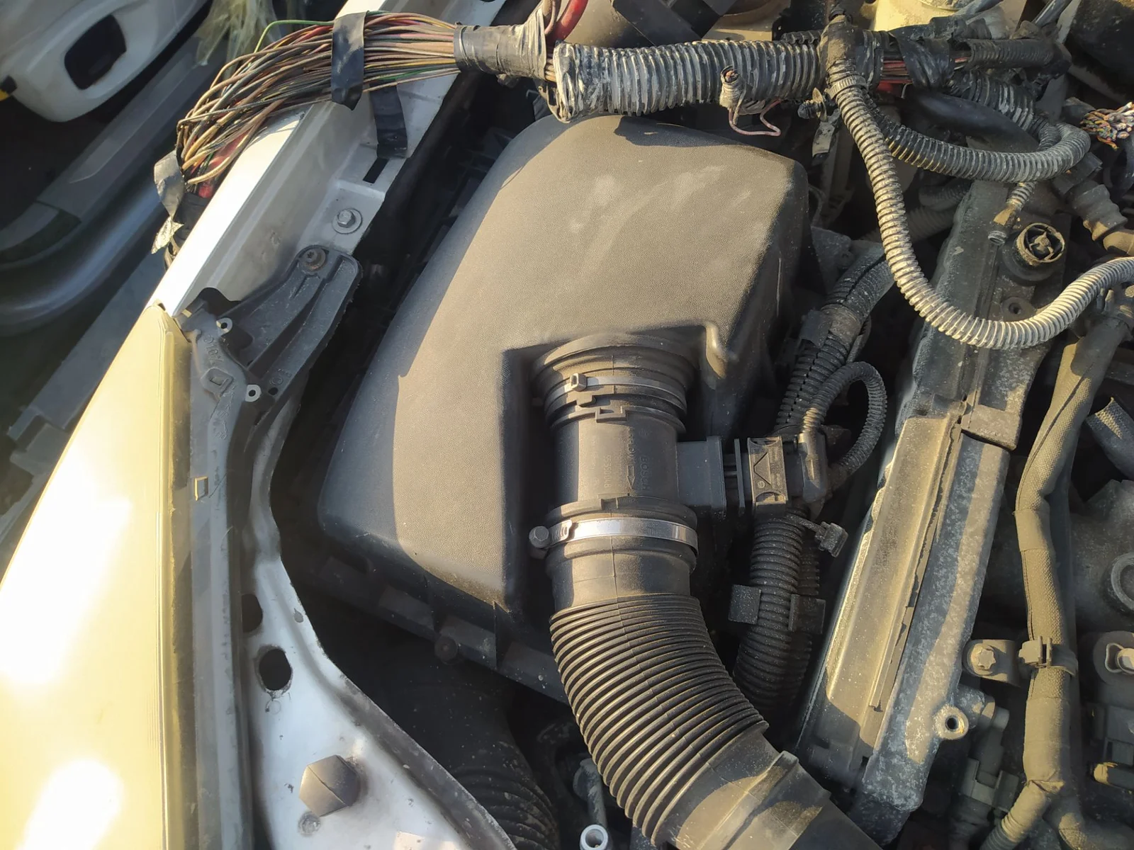 Foto de CAUDALIMETRO OPEL VECTRA C CARAVAN 2.2 16V CAT (Z 22 YH / LCH) (155 CV / 114 KW) referencia 95529511