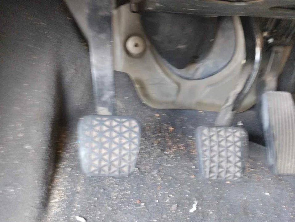 Foto de PEDAL EMBRAGUE SAAB 9-3 BERLINA 1.9 TiD CAT (150 CV / 110 KW)