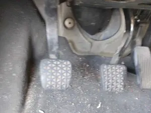 Foto de PEDAL EMBRAGUE SAAB 9-3 BERLINA 1.9 TiD CAT (150 CV / 110 KW)