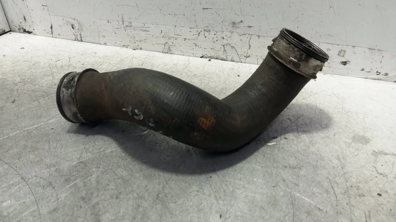 Foto de MANGUERAS INTERCOOLER VOLKSWAGEN T5 TRANSPORTER FURGÓN/COMBI (7H) 1.9 TDI CAT (AXB) (105 CV / 77 KW) referencia 7H0145980