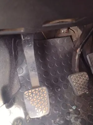 Foto de PEDAL EMBRAGUE OPEL ZAFIRA A 2.0 DTI (101 CV / 74 KW)