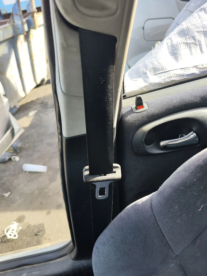 Foto de CINTURON SEGURIDAD DELANTERO DERECHO OPEL VECTRA B BERLINA 2.0 DTI (101 CV / 74 KW) referencia 90585864