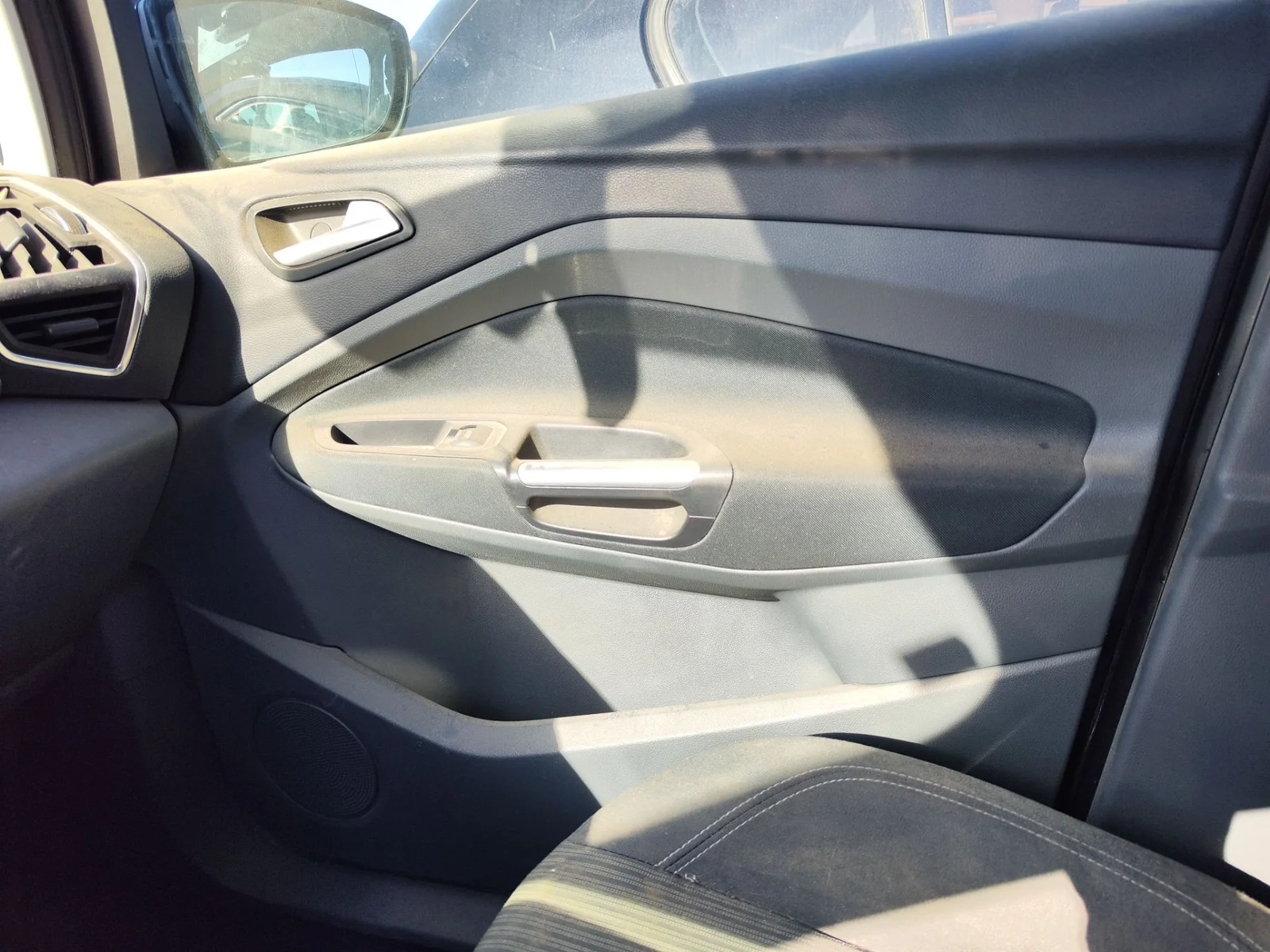 Foto de GUARNECIDO PUERTA DELANTERA DERECHA FORD C-MAX (CB7) 1.6 TDCi CAT (116 CV / 85 KW)