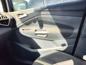 Foto de GUARNECIDO PUERTA DELANTERA DERECHA FORD C-MAX (CB7) 1.6 TDCi CAT (116 CV / 85 KW) referencia 1846936