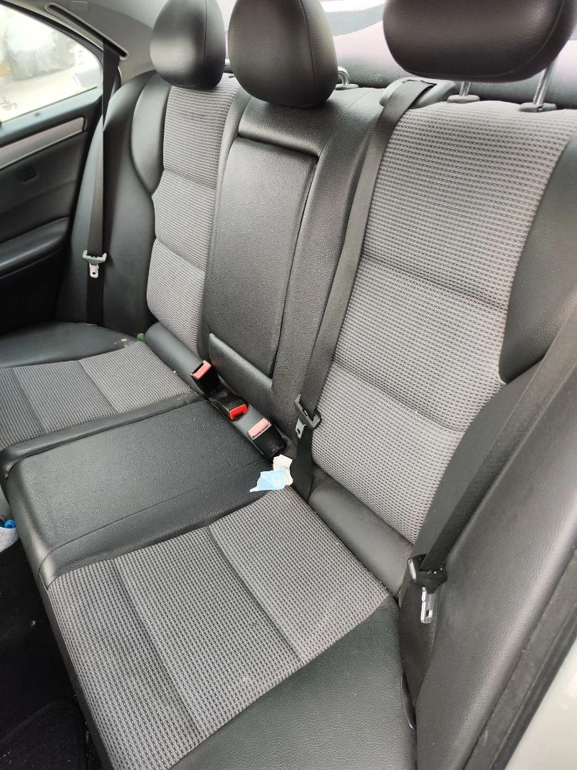Foto de ASIENTOS TRASERO IZQUIERDO MERCEDES-BENZ CLASE C (BM 203) BERLINA 3.0 CDI CAT (224 CV / 165 KW)