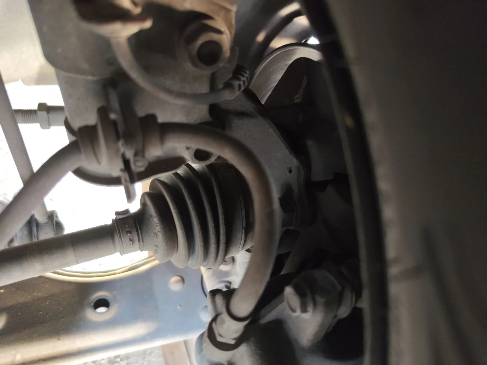 Foto de PINZA DE FRENO DELANTERA IZQUIERDA OPEL CORSA D 1.2 16V CAT (Z 12 XEP / LB4) (80 CV / 59 KW)