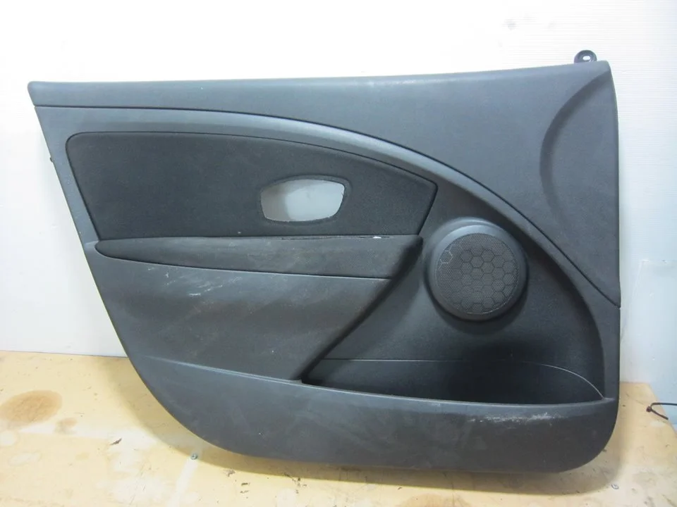 Foto de GUARNECIDO PUERTA DELANTERA IZQUIERDA RENAULT FLUENCE 1.5 dCi Diesel FAP (110 CV / 81 KW) referencia 809012504R