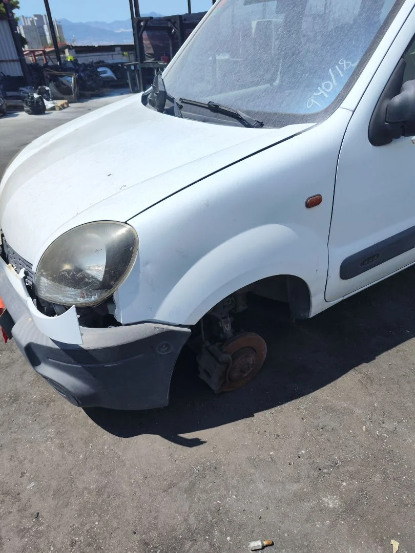 Foto de ALETA DELANTERA IZQUIERDA RENAULT KANGOO I (F/KC0) 1.9 dCi Diesel CAT (84 CV / 62 KW) referencia 7751718631