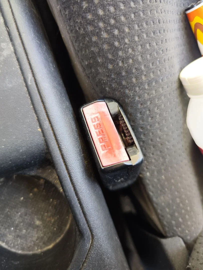 Foto de PRETENSOR AIRBAG DERECHO CITROEN C4 BERLINA 1.6 16V HDi (90 CV / 66 KW)