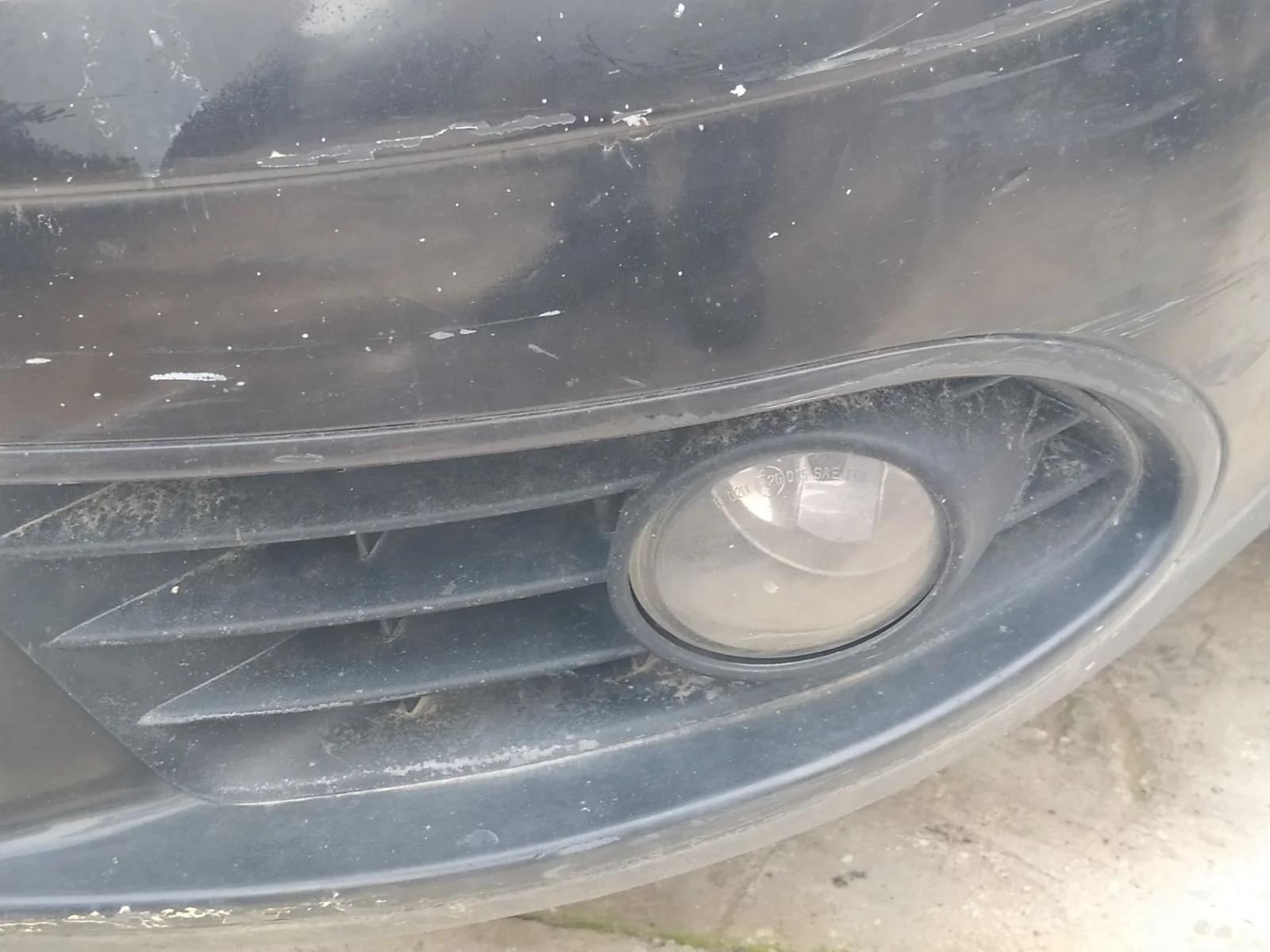 Foto de FARO ANTINIEBLA IZQUIERDO VOLKSWAGEN GOLF PLUS V (5M1) 1.9 TDI (105 CV / 77 KW)