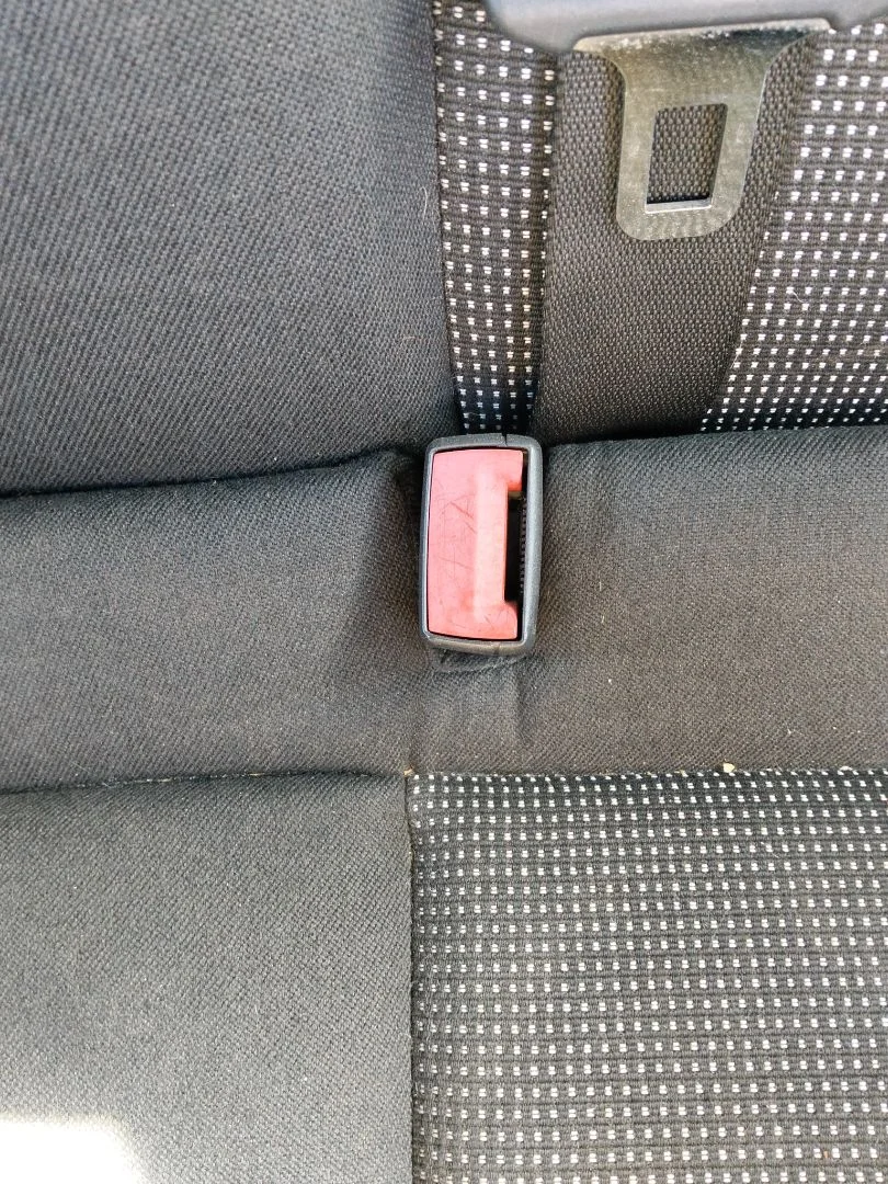 Foto de ENGANCHE CINTURON TRASERO IZQUIERDO OPEL ASTRA H GTC 1.9 CDTI (120 CV / 88 KW)