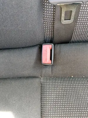 Foto de ENGANCHE CINTURON TRASERO IZQUIERDO OPEL ASTRA H GTC 1.9 CDTI (120 CV / 88 KW)