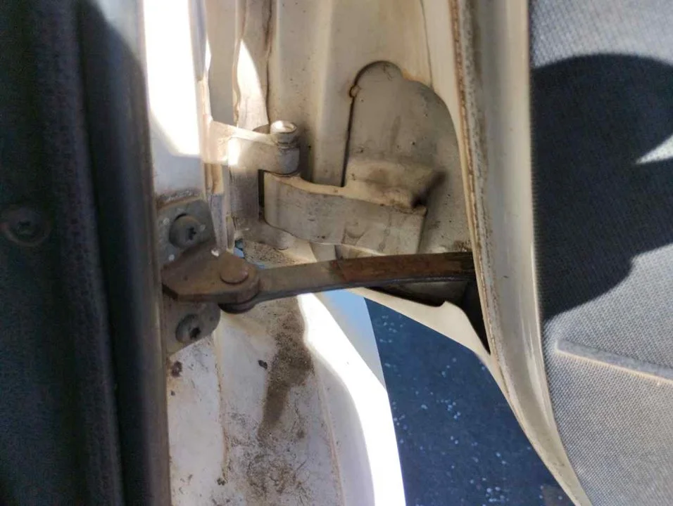 Foto de NO IDENTIFICADO FORD TRANSIT FURGÓN (CY/DY)(1986) 2.5 Diesel (80 CV / 59 KW)