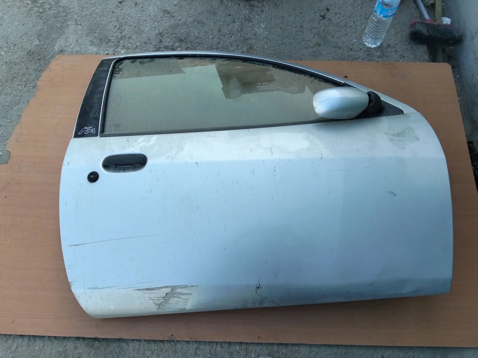 Foto de PUERTA DELANTERA DERECHA FORD KA (CCQ) 1.3 CAT (69 CV / 51 KW)