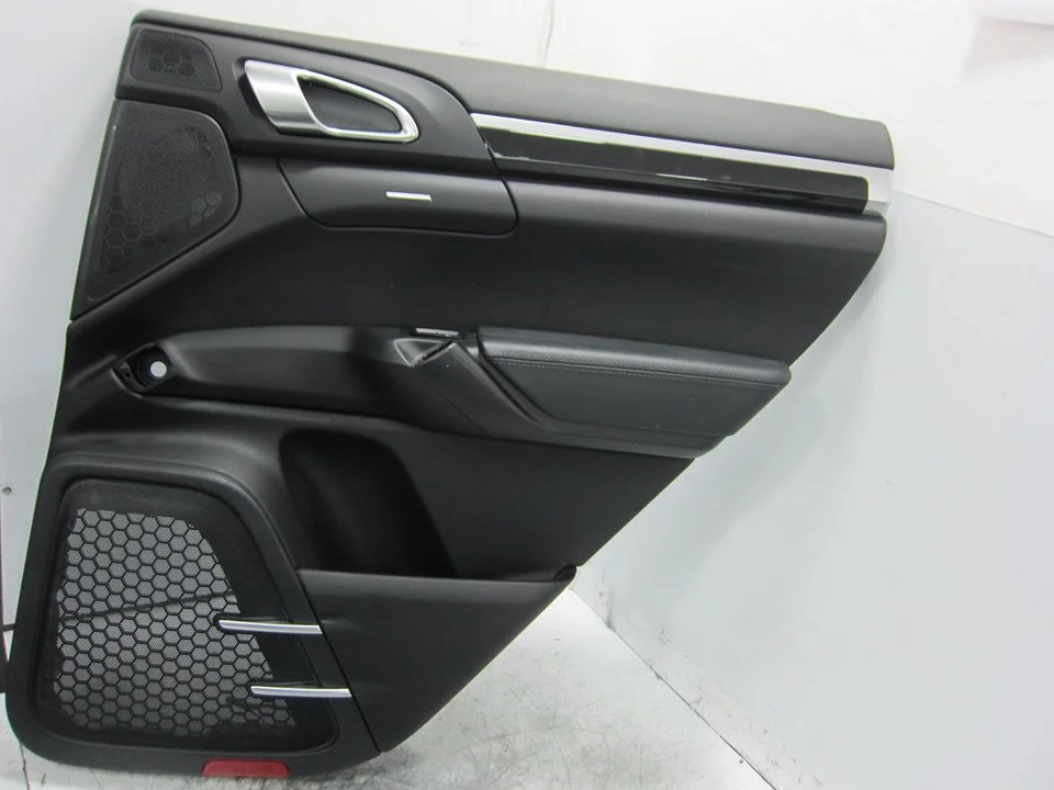 Foto de GUARNECIDO PUERTA TRASERA DERECHA PORSCHE CAYENNE (TIPO 92A) referencia 7P5867212